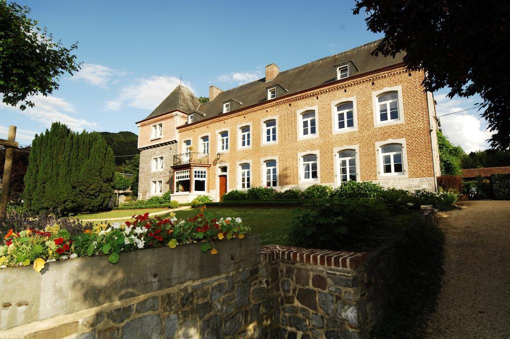 Le Richmond Hotel Godinne ภายนอก รูปภาพ